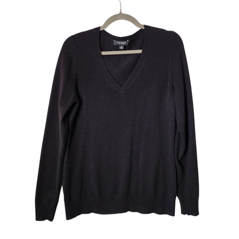 ANN TAYLOR 100% Cashmere V-Neck Sweater Black Minimalist Knit Quiet Luxury‎ M